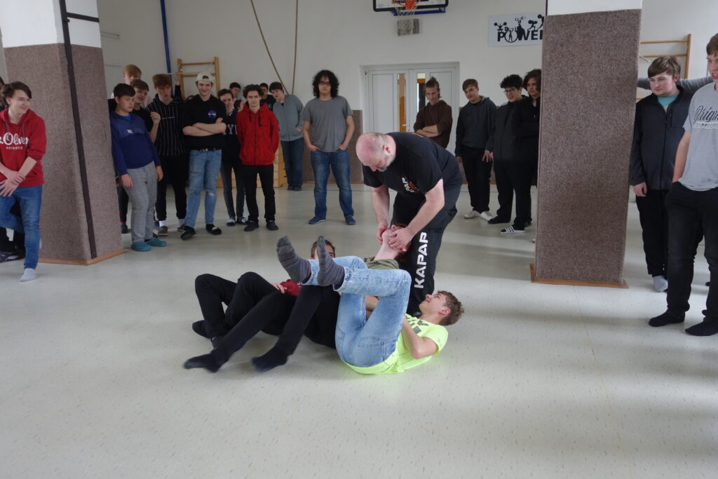 Kurz sebeobrany pod vedením instruktorů Krav Maga