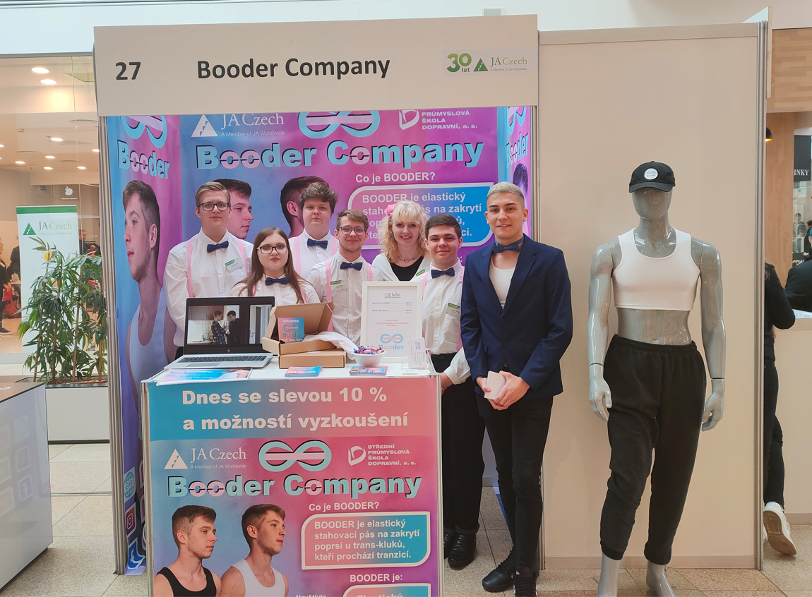 Veletrh JA EXPO 27. ročník soutěže JA Studentská firma roku 2021/2022 – Booder Company
